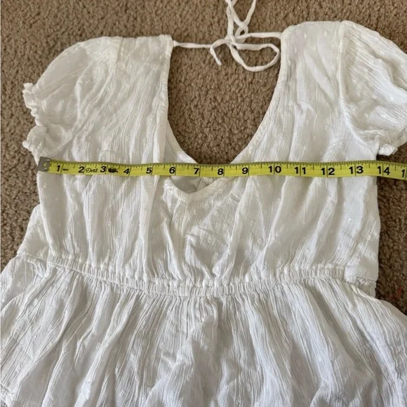 Hollister White Eyelet Puff Sleeve Crop Top - Coquette- size XS - Picture 8 of 8